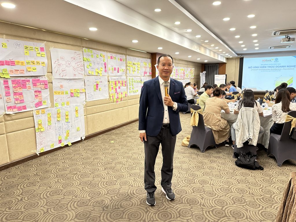 Hinh dung cho giang vien Tran Cong Cao (2)